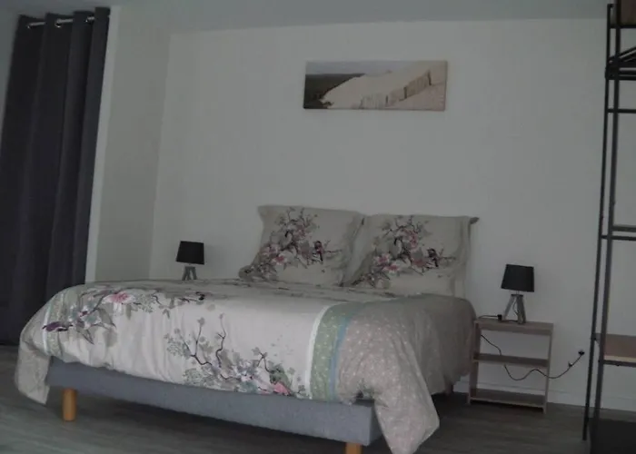 Proche Sortie Autoroute * Noaillac