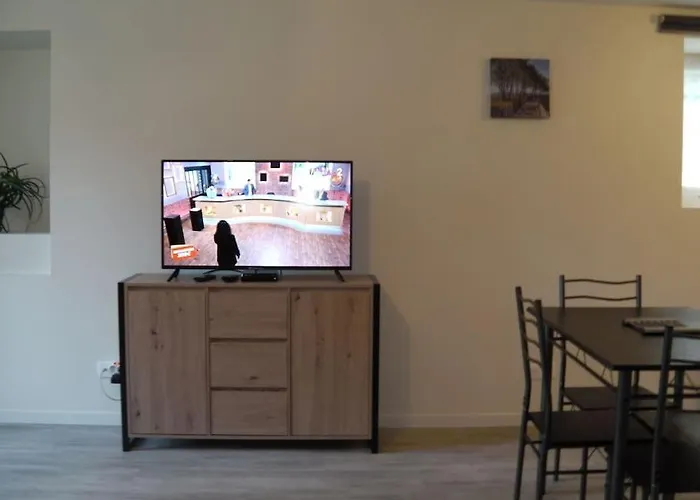 Proche Sortie Autoroute *